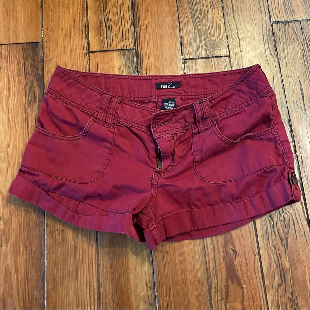 Red shorts size 1/2